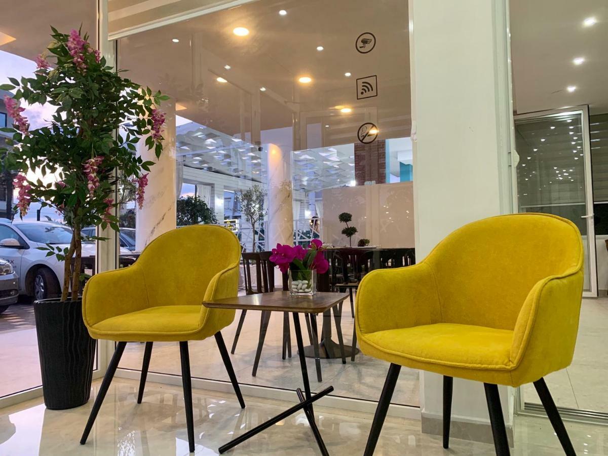 Julius Hotel غوليم المظهر الخارجي الصورة